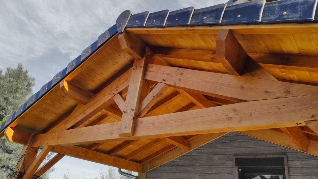 Charpentier à Saint-Sulpice-la-Pointe