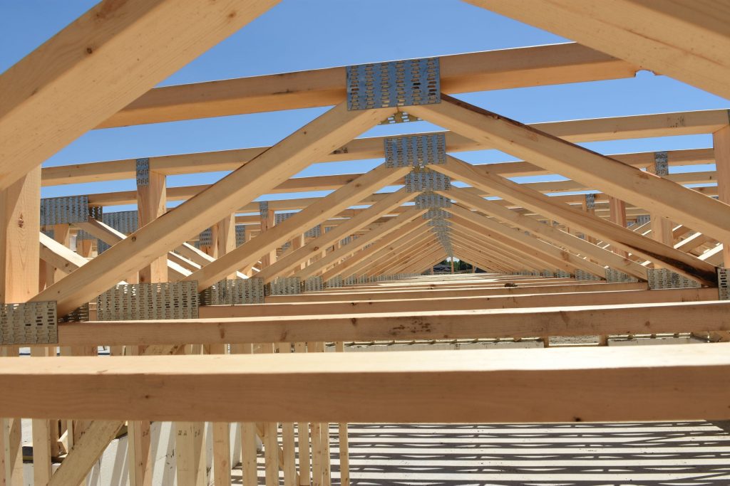 charpente bois traditionnelle avec les Toits de Cocagne